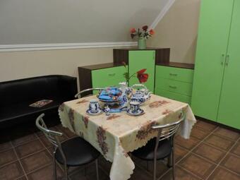 Posada Apartments On Mira