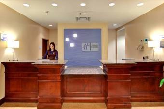 Holiday Inn Express Hotel & Suites Brockville