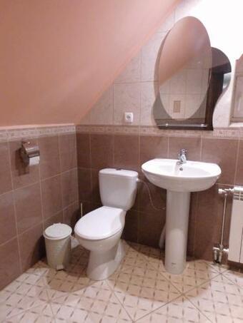 Hostal Synevyrske Perehrestya