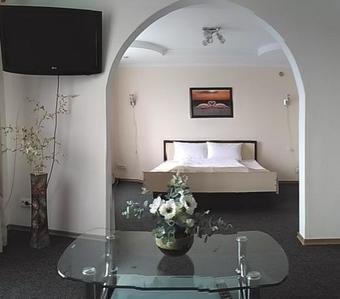 Hotel Elegia