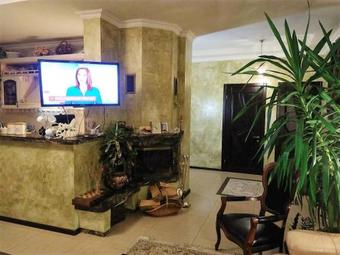 Hostal Angela Guest House