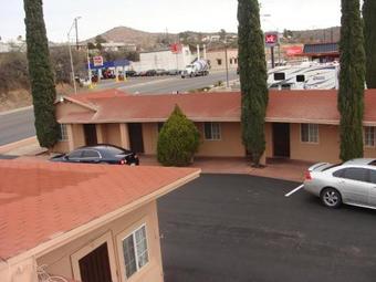 Hotel El Rancho Motel