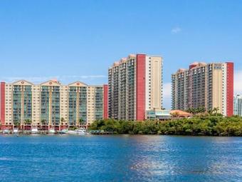 Hotel Modern Ocean Apartments In Sunny Isles Beach