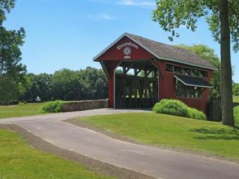 Hotel Essenhaus Inn & Conf. Center