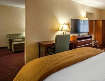 Hotel Quality Inn & Suites