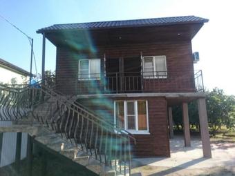 Hostal Guest House On Lakoba 4