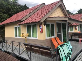 Hotel Naphatphorn Resort