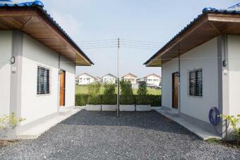 Hotel The Triple Tree Resort.