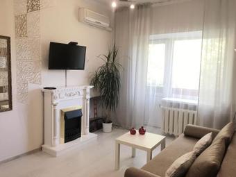 Apartment On Admiralskaya 21