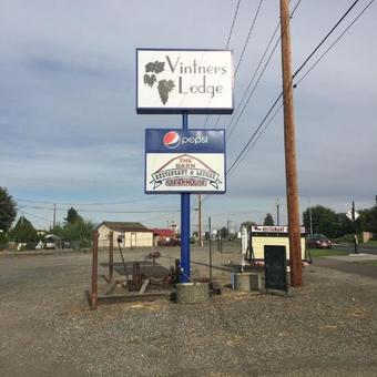 Motel Vintners Lodge At The Barn Restaurant