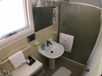 Motel Long Lake And Cottages Llc