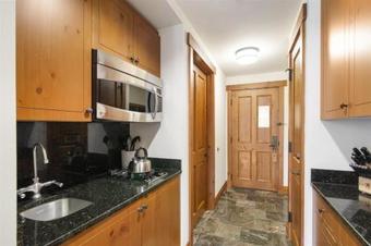 1325 Studio @ Sml - Ridgeline With Mansfield View!