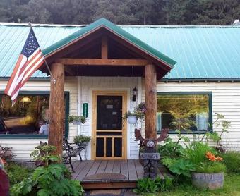 Albergue Nauti Otter Inn And Yurt Village