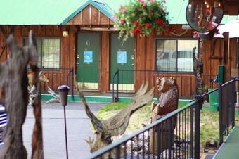 Motel The Woodsman Country Lodge