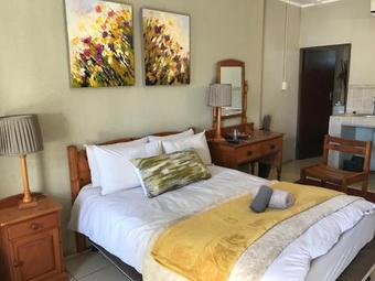 Biweda Nguni Lodge And B&B