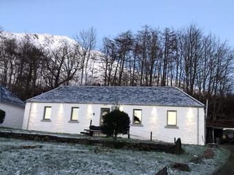 Hotel Knoydart Snugs (the Old Forge)