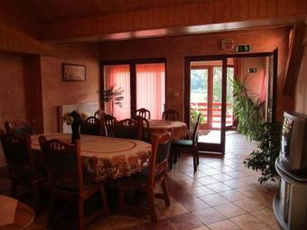 Hostal Tavi-f�szek Fogad�