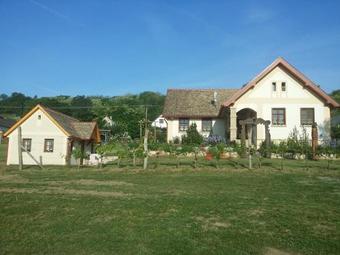 Hostal Decsi-hegyi Apartman