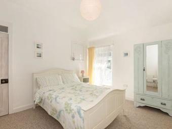 Ffestiniog Villa, Holywell