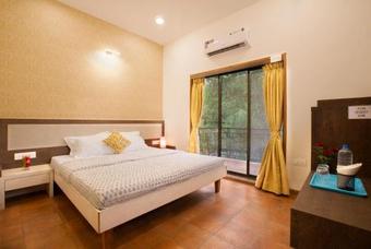 Villa Saffronstays Dhyana.