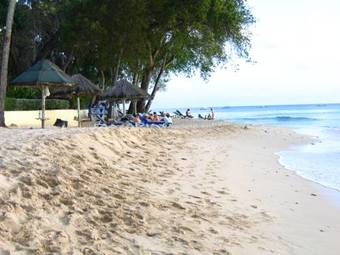 Apartamento Condominium 220