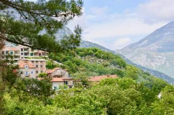 Studio Apartments Morinj