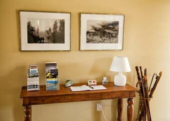 Bed & Breakfast Collyer House