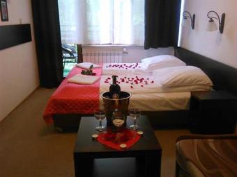Hostal H R & A Polaris