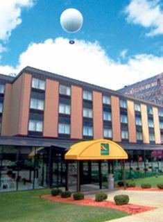 Quality Hotel & Suites Niagara Falls