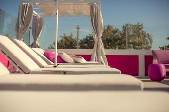 Hostal Chic Flats And Suites