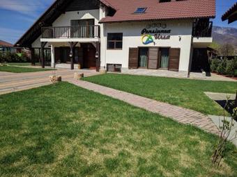 Hostal Pensiunea Ursa