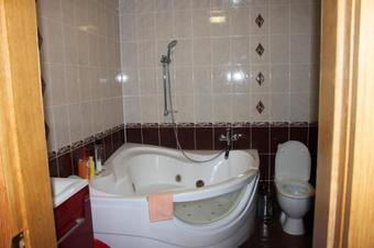 Hostal Guest House On 1 Maya 50