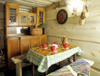 Hostal Salamandra Village