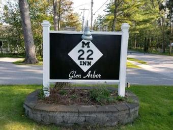 Posada The M-22 Inn Glen Arbor
