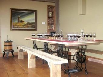 Cedar House On Sound B&B