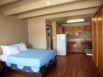 Motel The Oakwood Inn