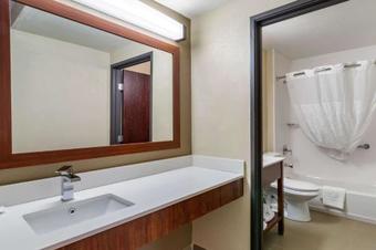 Hotel Comfort Inn & Suites South Hill I-85