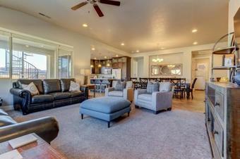 Private Pool Retreat: Paradise Village #17