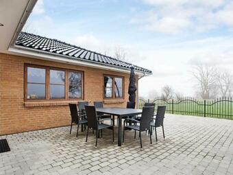 Three-bedroom Holiday Home In Harpelunde