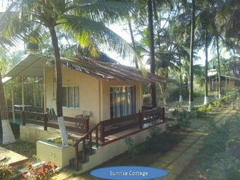 Sunrise Cottage (red Cottage)