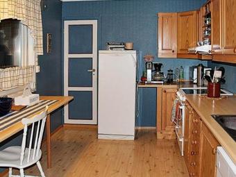 Five-bedroom Holiday Home In Kvenv�r