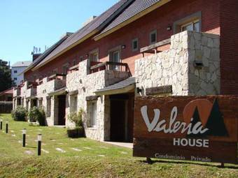 Hotel Valeria House Rental Suites