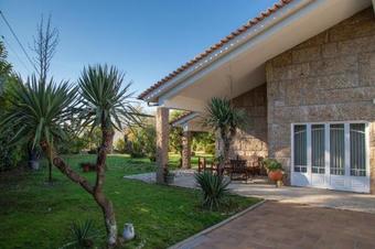Hostal The Oak�s Wolf-country House