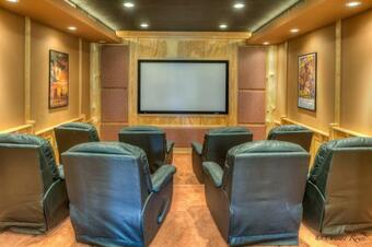 The Lodge At Trout Creek Bed And Breakfast