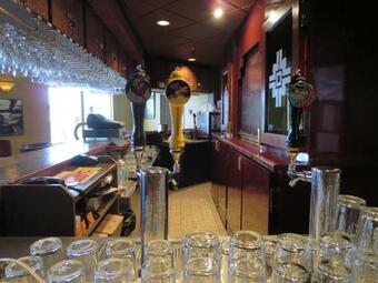 Town And Mountain Hotel