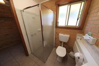 Quays Motel San Remo