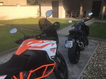 Hostal Penzion U Huj?�k?