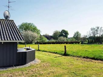 Three-bedroom Holiday Home In B�rkop 3