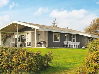 Three-bedroom Holiday Home In Ebberup 2