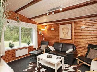 Three-bedroom Holiday Home In Bl�vand 77